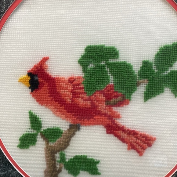 2 Vintage bird needlepoint framed art - Picture 6 of 16